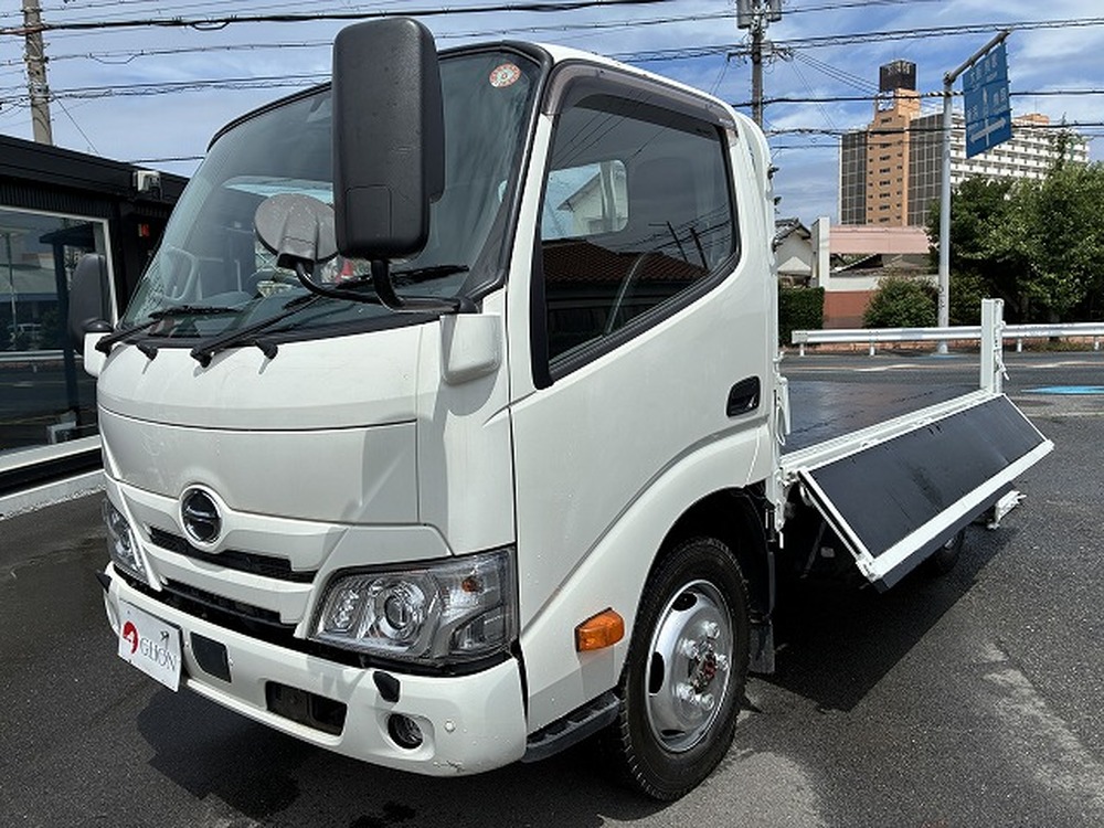 日野　デュトロ