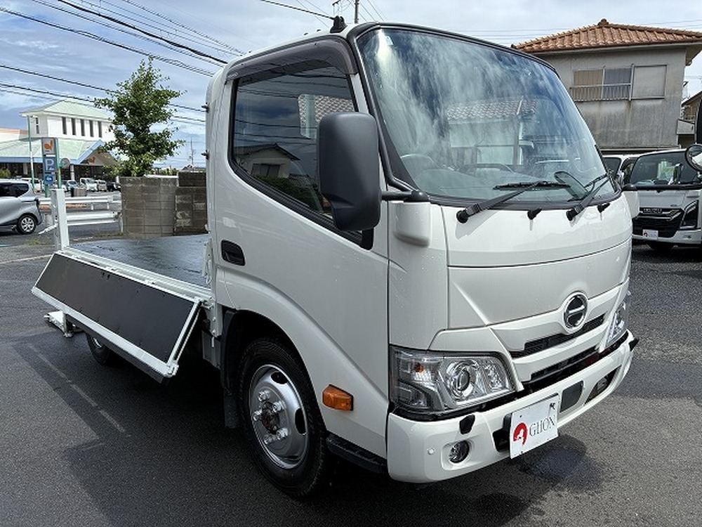 日野　デュトロ