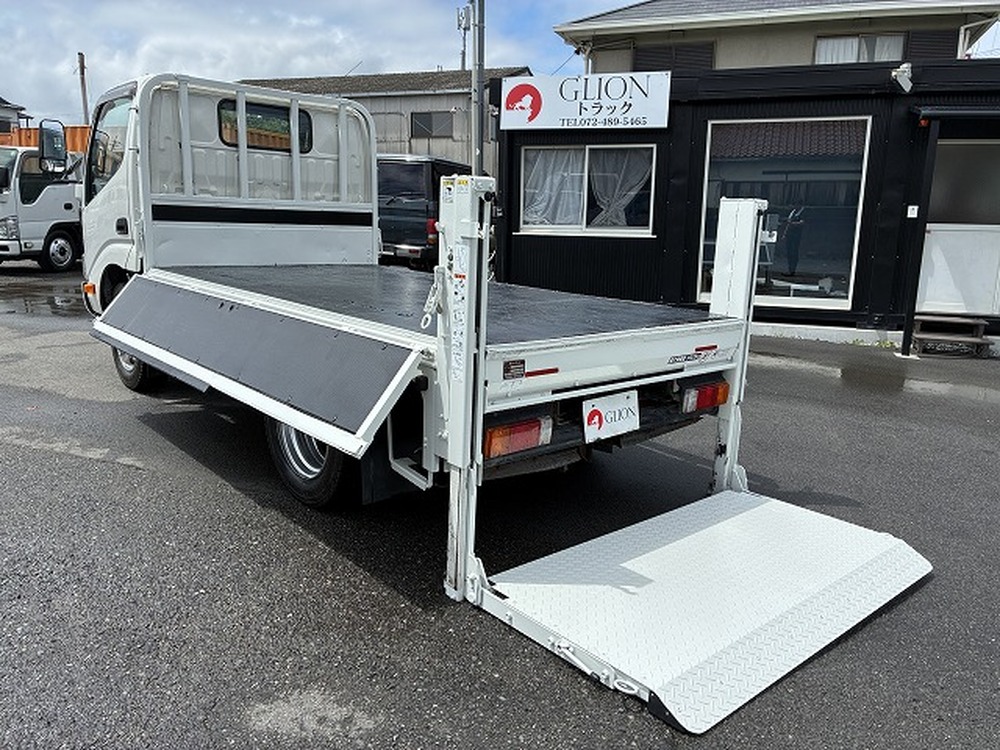日野　デュトロ
