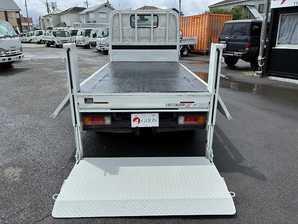 日野　デュトロ
