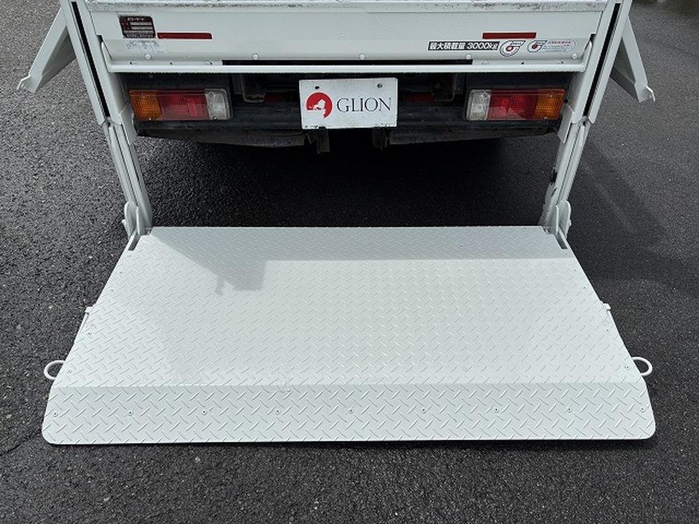 日野　デュトロ