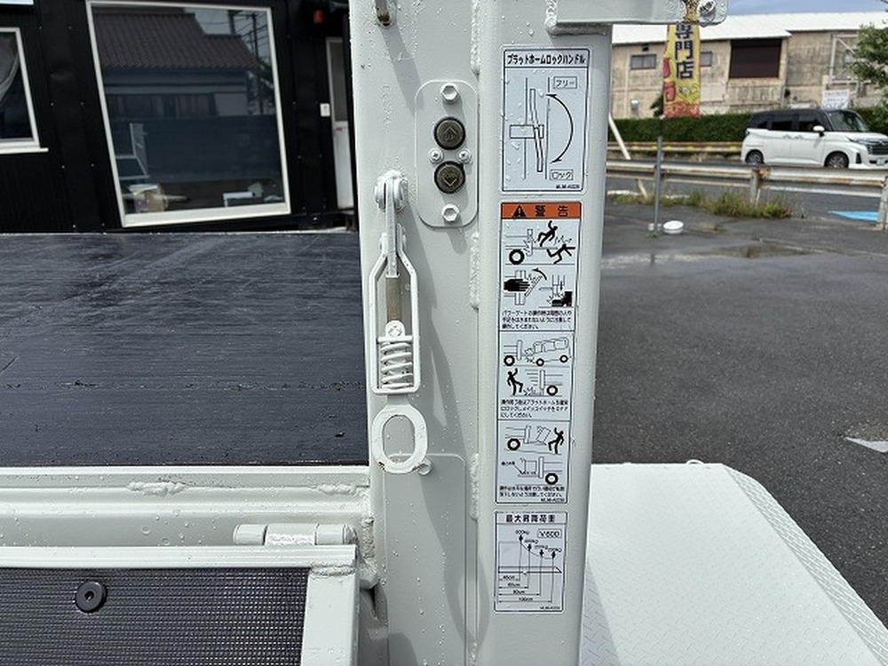 日野　デュトロ