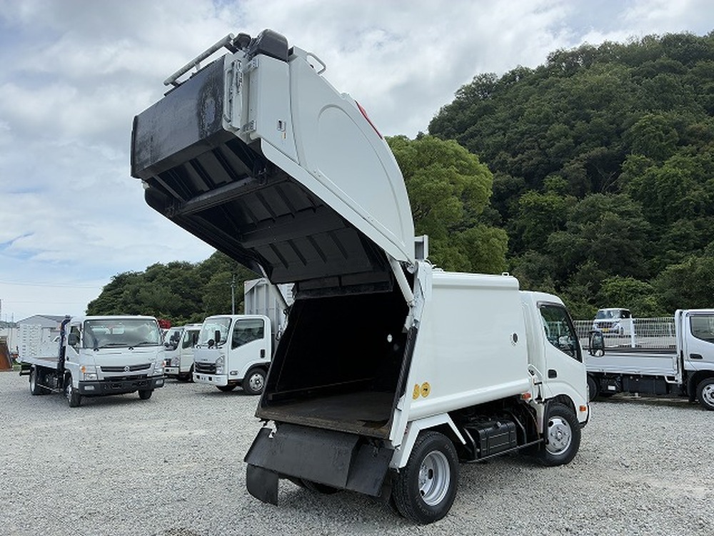日野　デュトロ