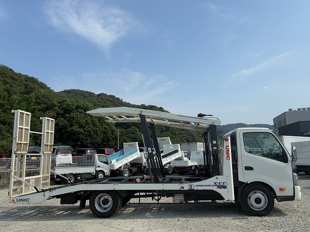 日野　デュトロ