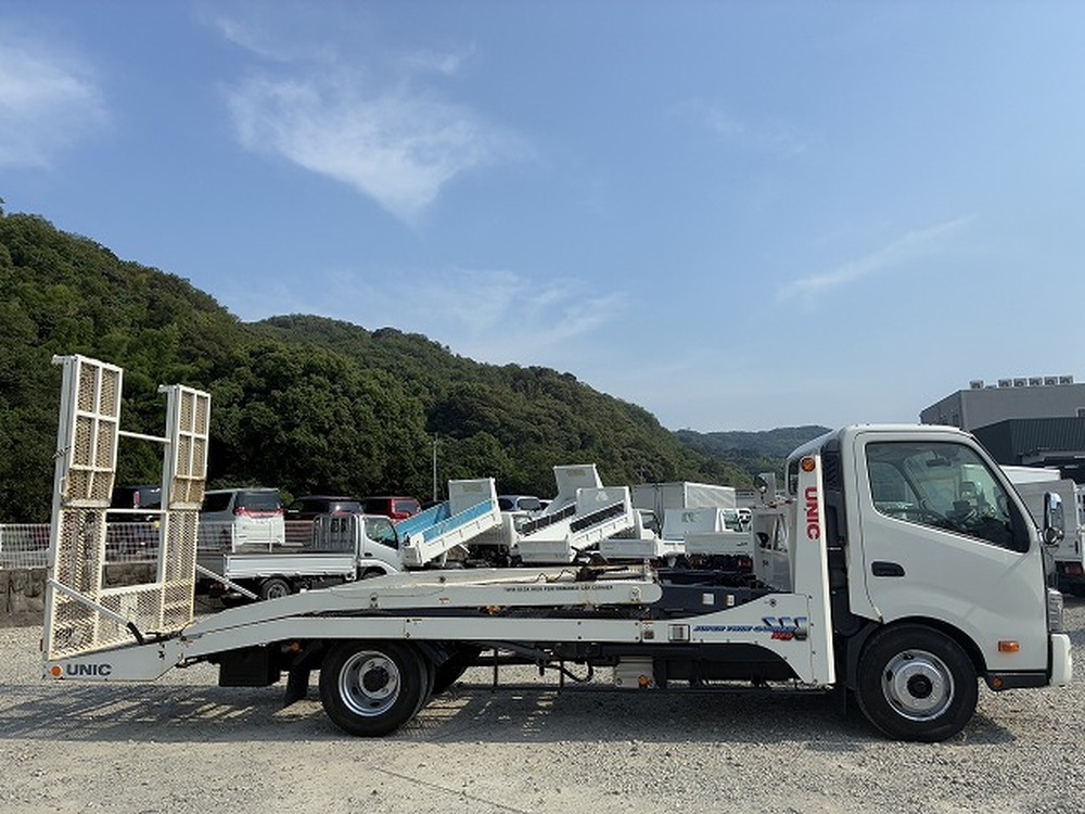 日野　デュトロ