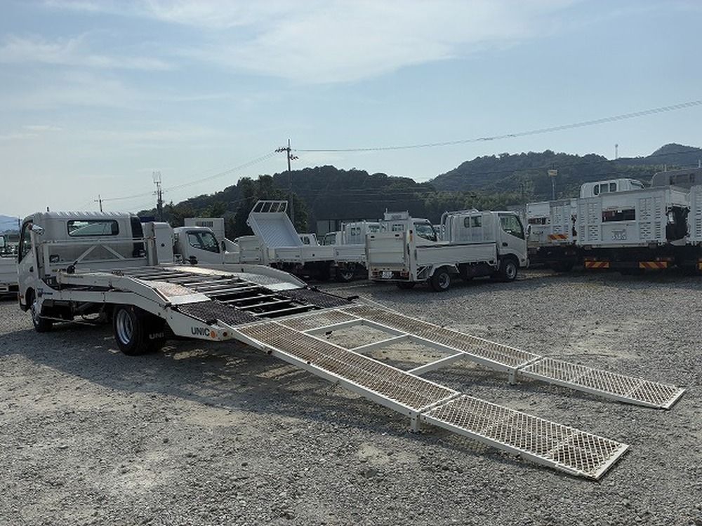 日野　デュトロ