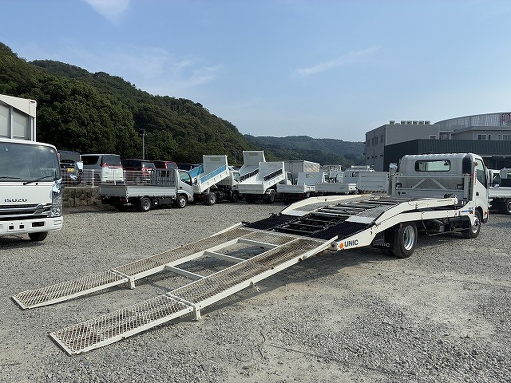 日野　デュトロ