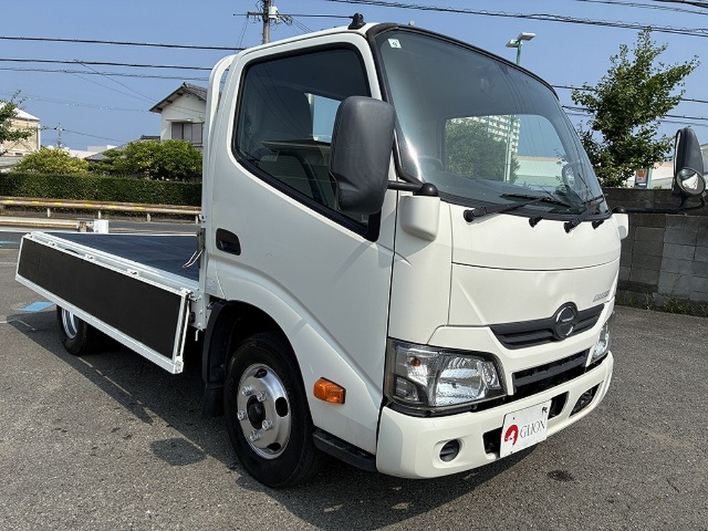 日野　デュトロ