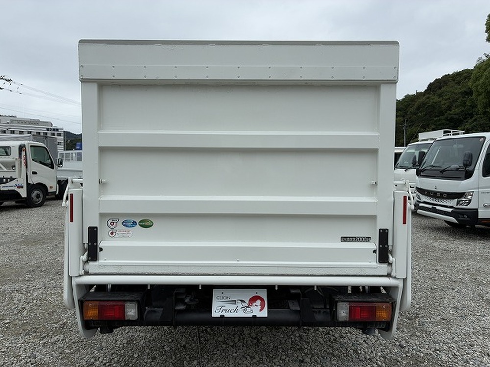 日野　デュトロ