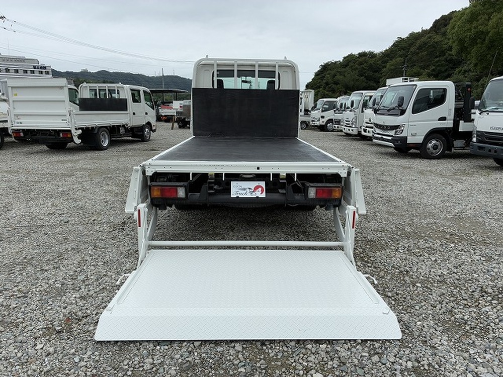 日野　デュトロ