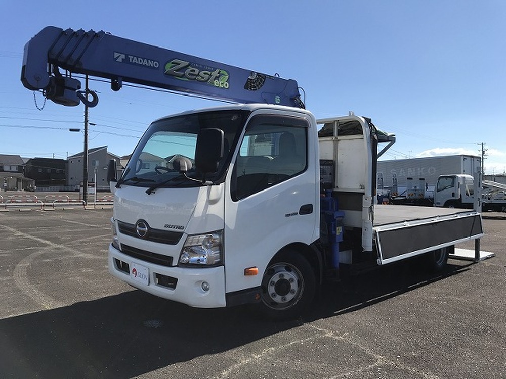 日野　デュトロ