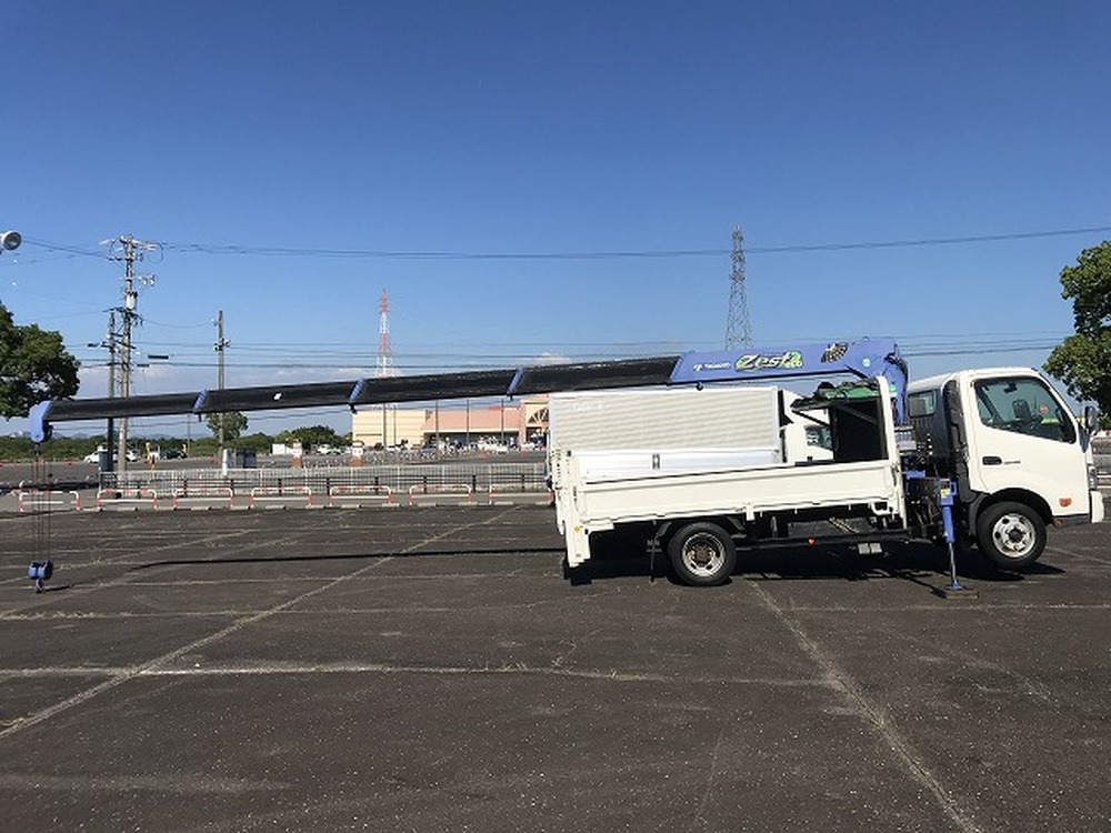 日野　デュトロ