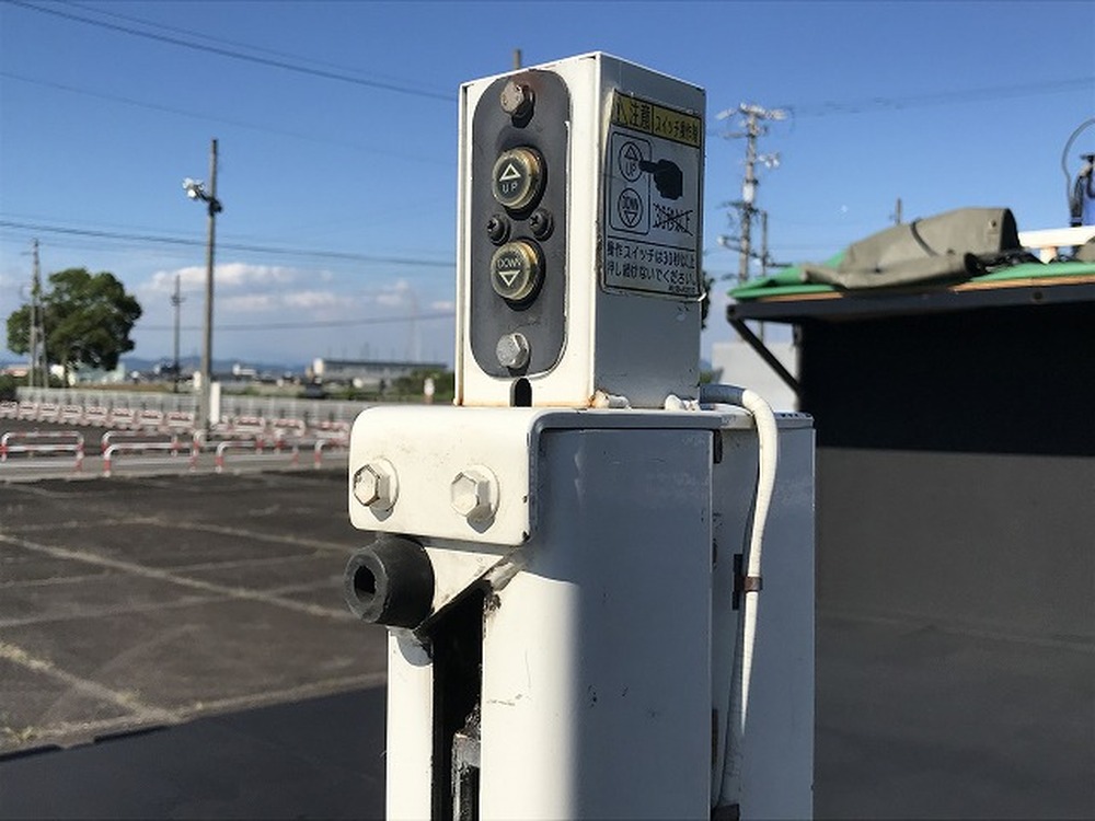 日野　デュトロ