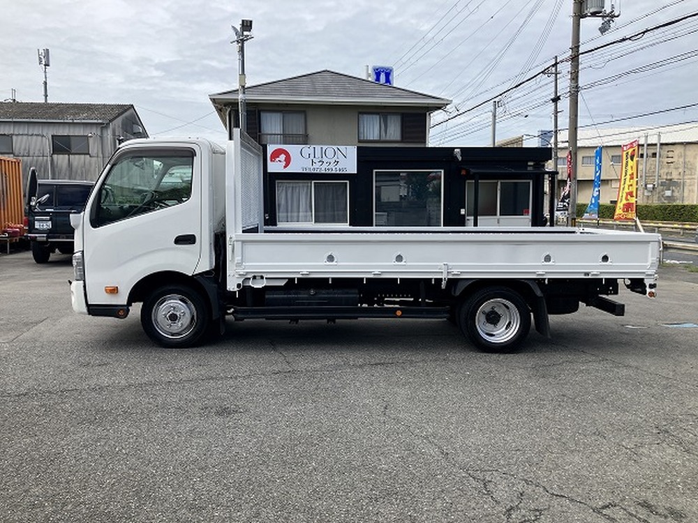 日野　デュトロ