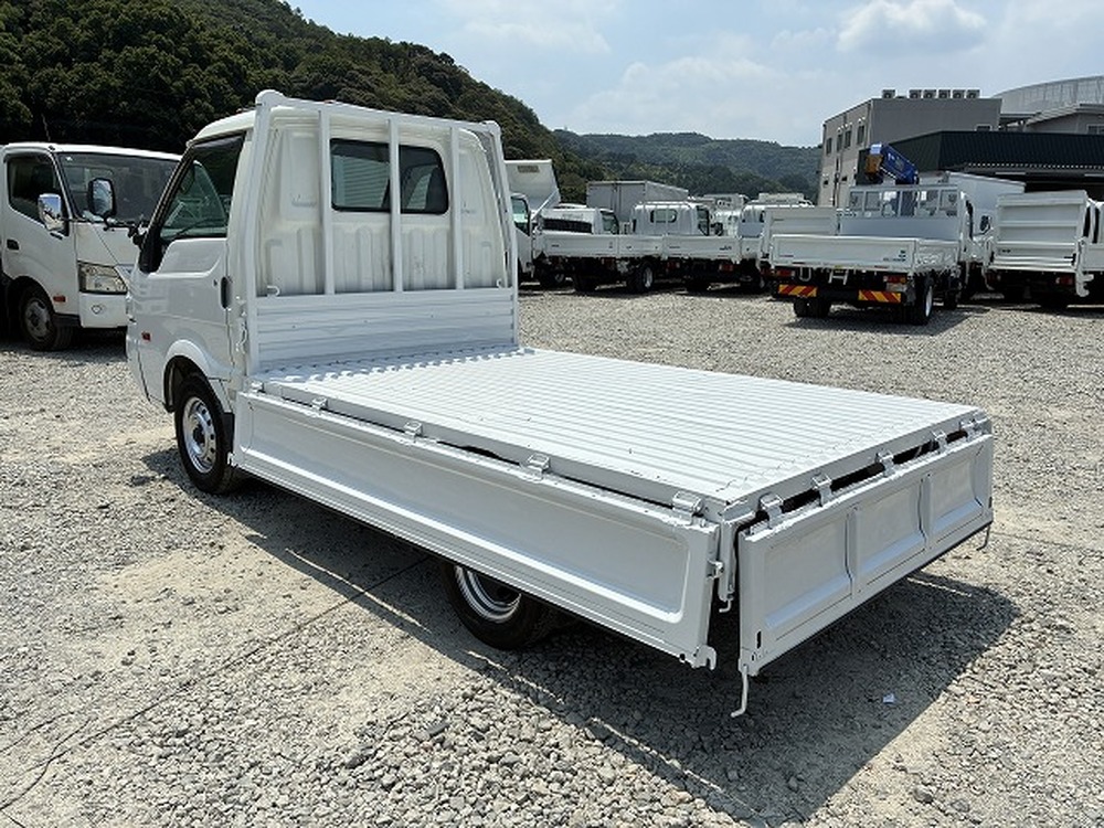 日産　バネットトラック