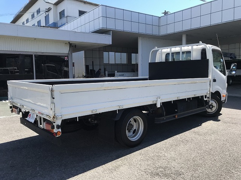 日野　デュトロ