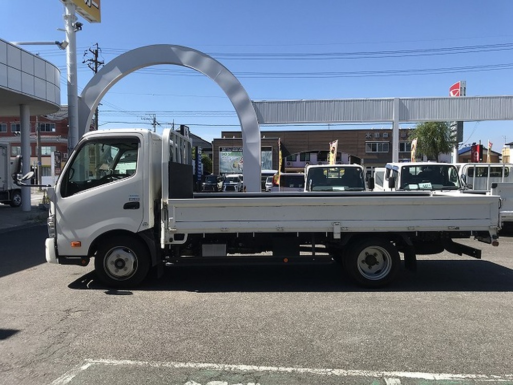 日野　デュトロ