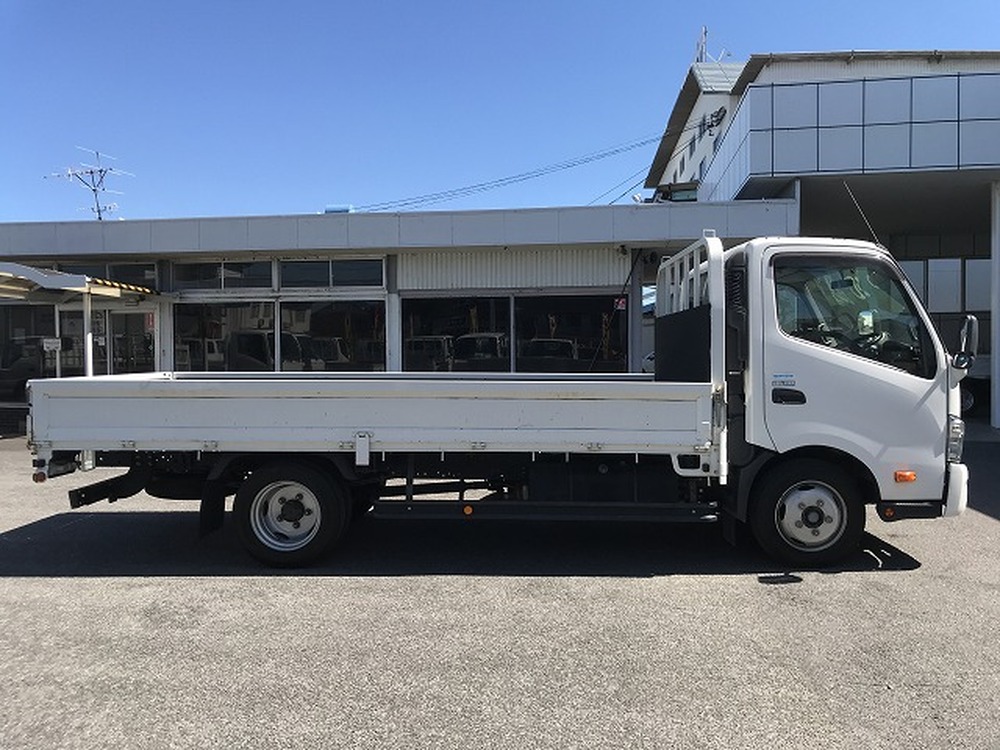 日野　デュトロ