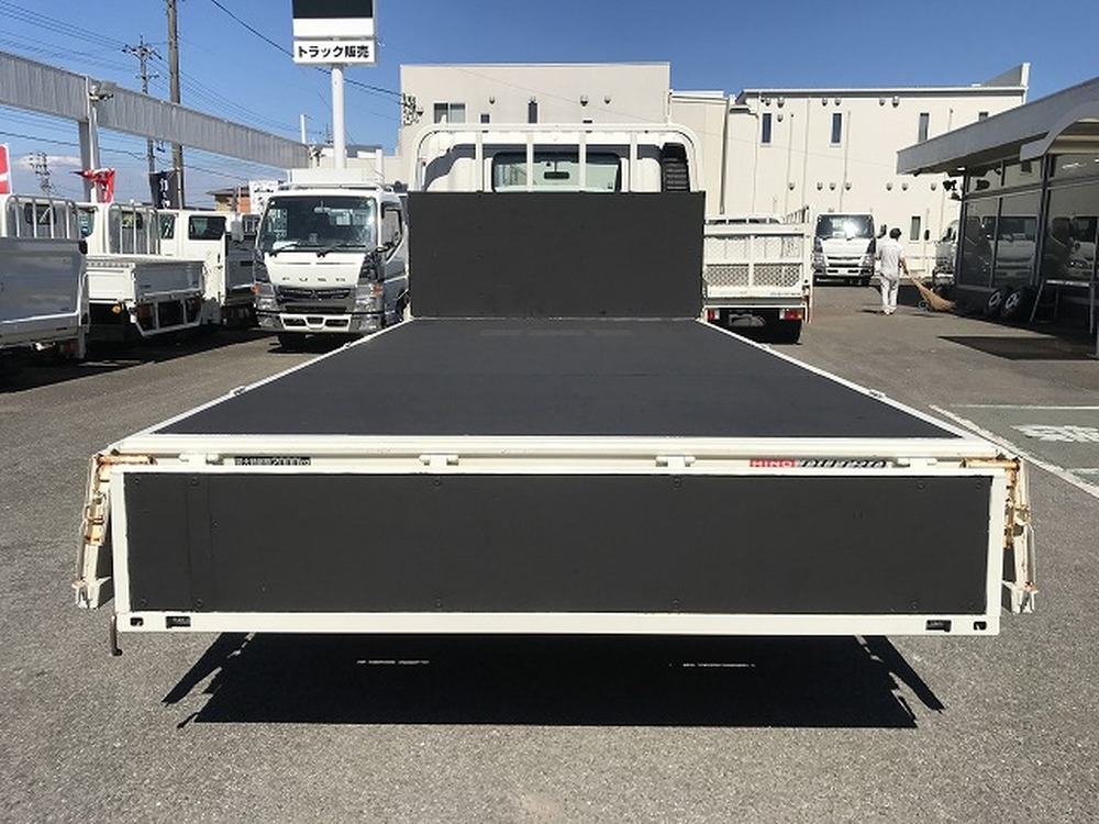 日野　デュトロ