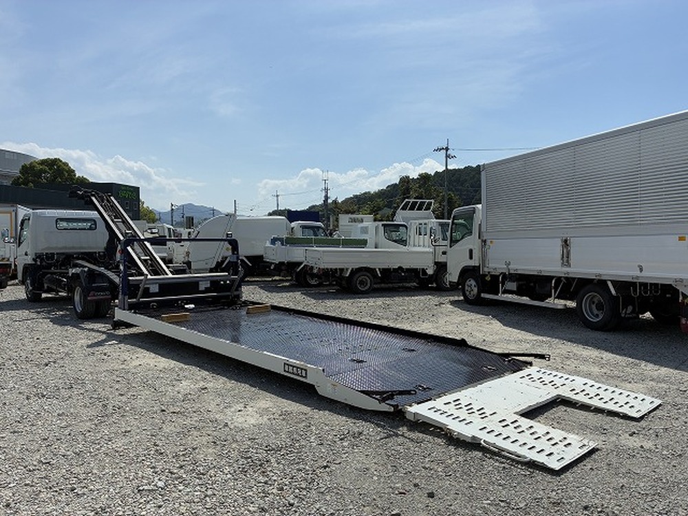 日産　アトラストラック