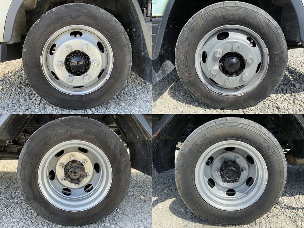 日産　アトラストラック