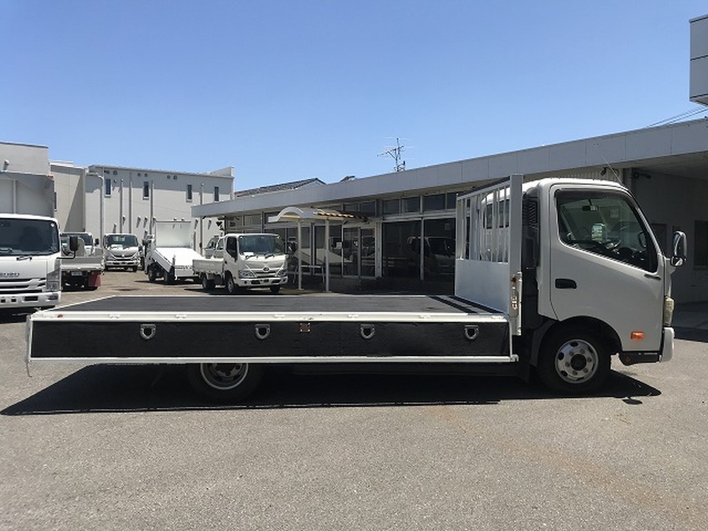 日野　デュトロ