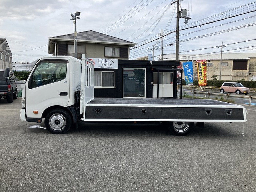 日野　デュトロ
