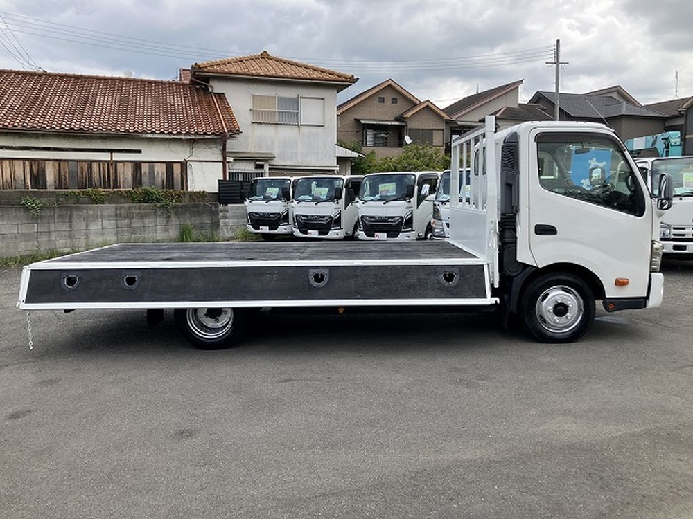 日野　デュトロ