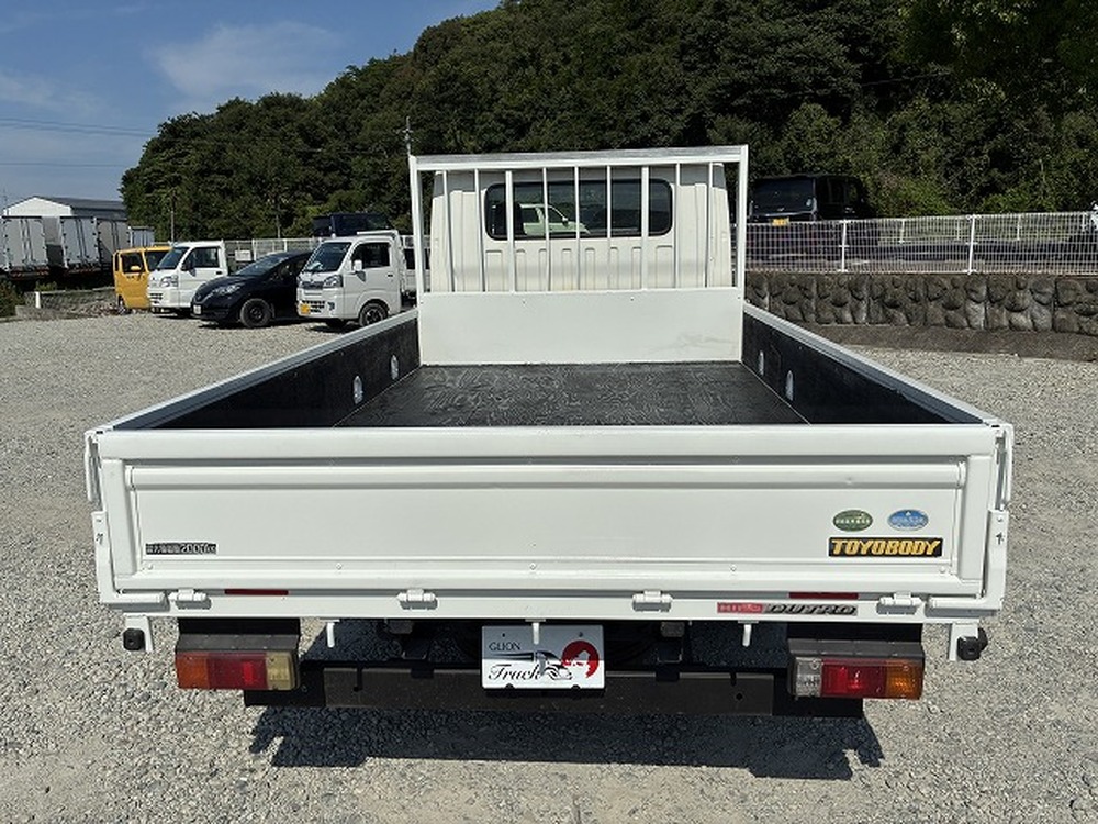 日野　デュトロ