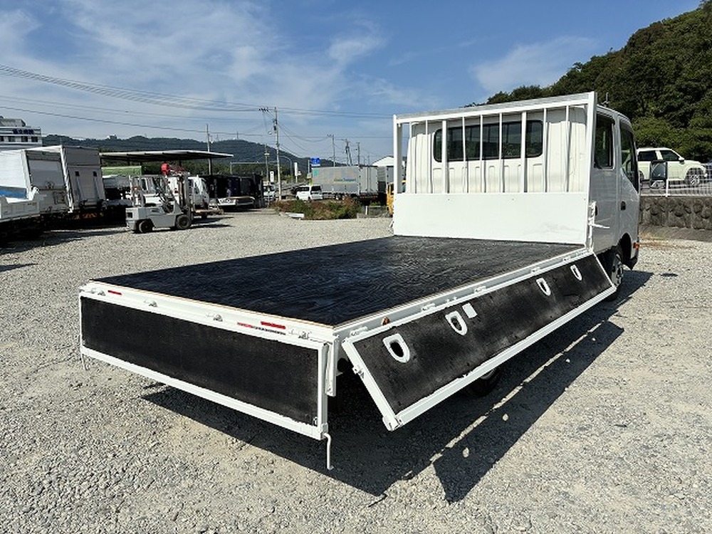 日野　デュトロ