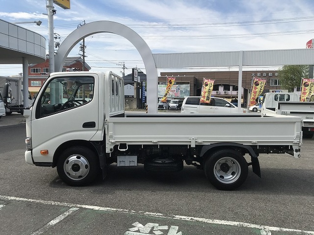日野　デュトロ