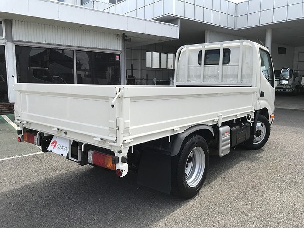 日野　デュトロ