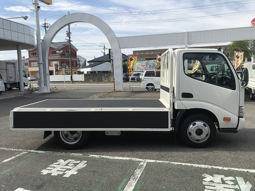 日野　デュトロ