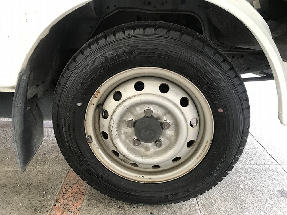 日産　バネットトラック