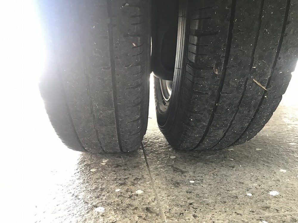 日産　バネットトラック