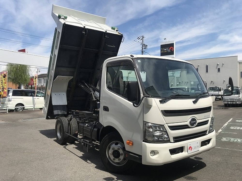 日野　デュトロ