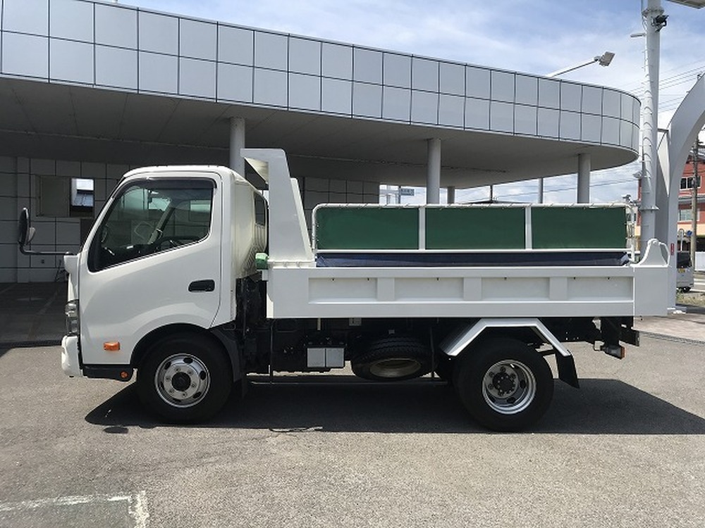 日野　デュトロ