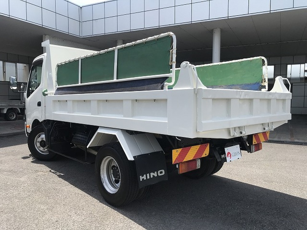 日野　デュトロ