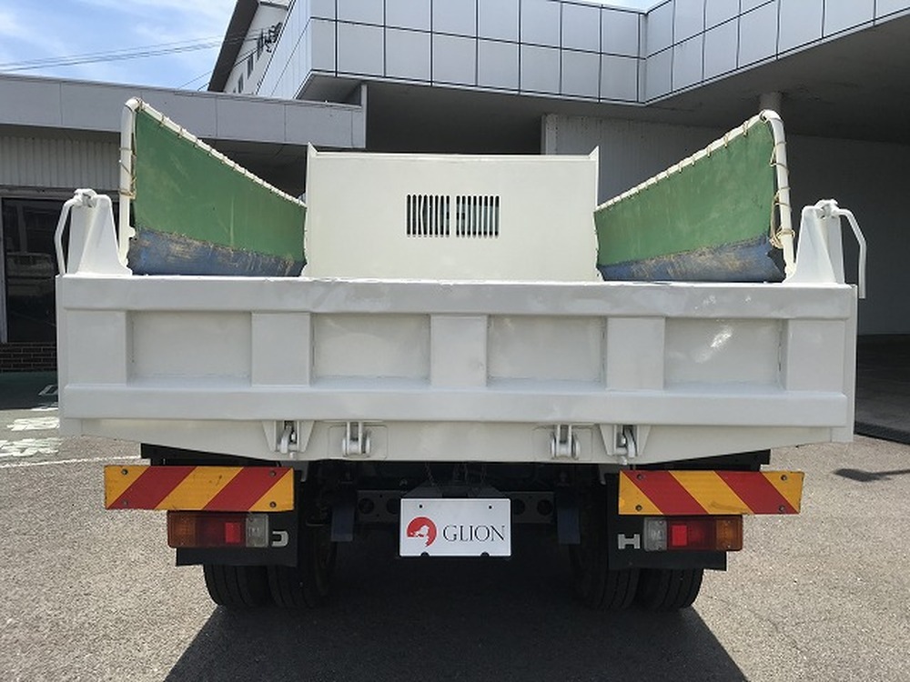 日野　デュトロ