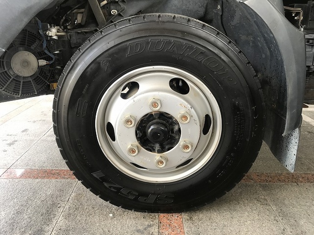 日野　デュトロ