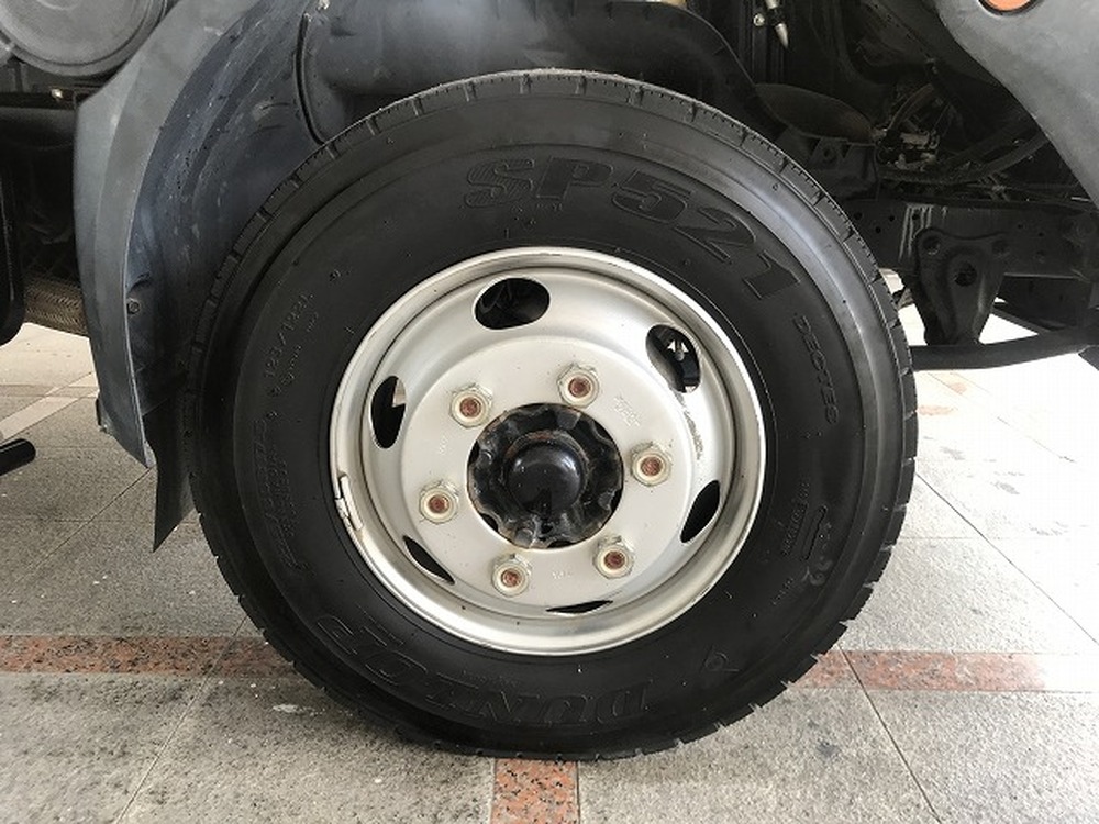 日野　デュトロ