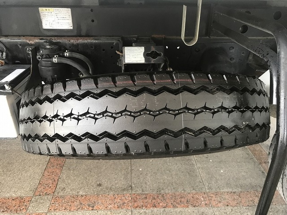 日野　デュトロ
