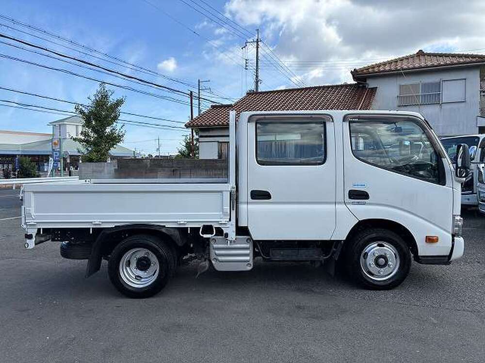 日野　デュトロ