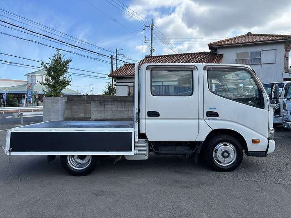 日野　デュトロ
