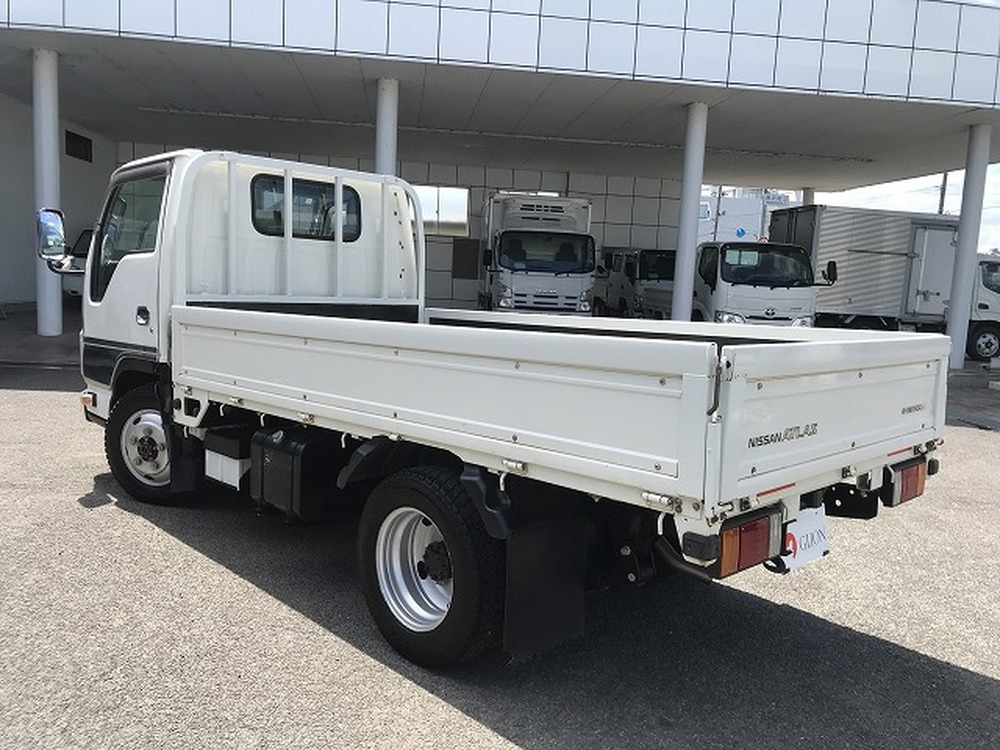 日産　アトラストラック