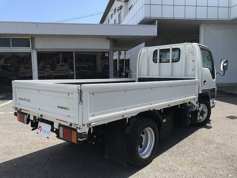 日産　アトラストラック