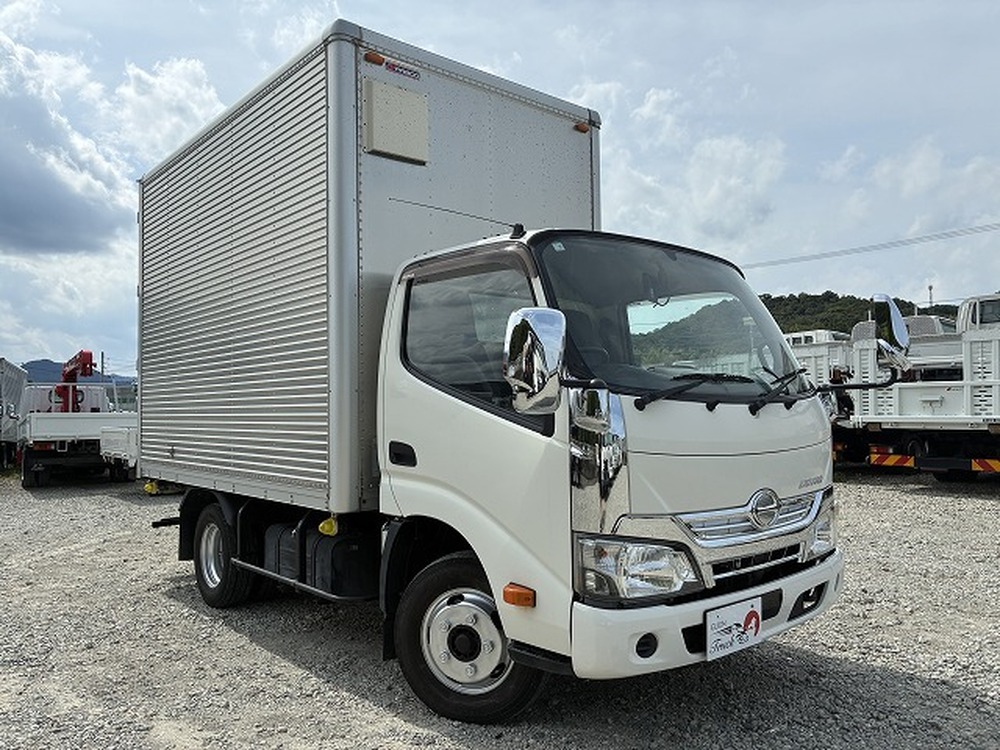 日野　デュトロ