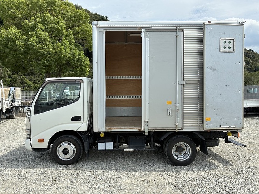 日野　デュトロ