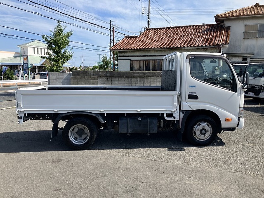 日野　デュトロ