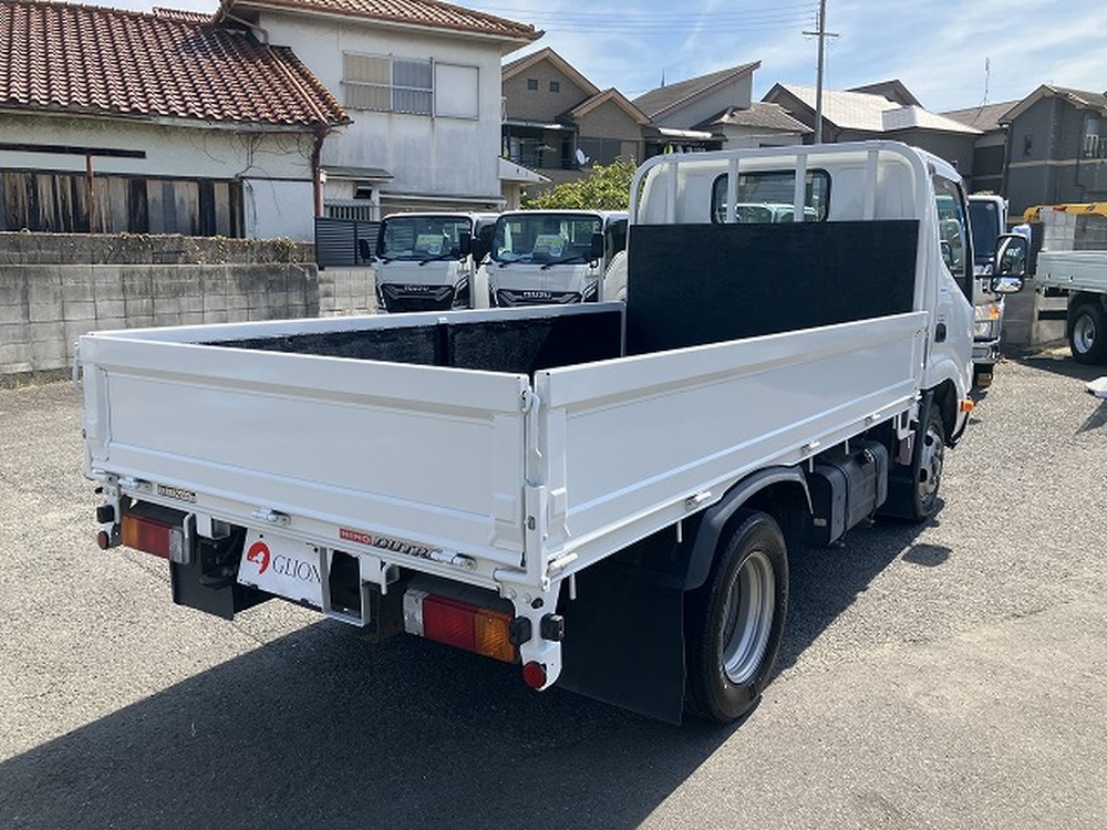 日野　デュトロ